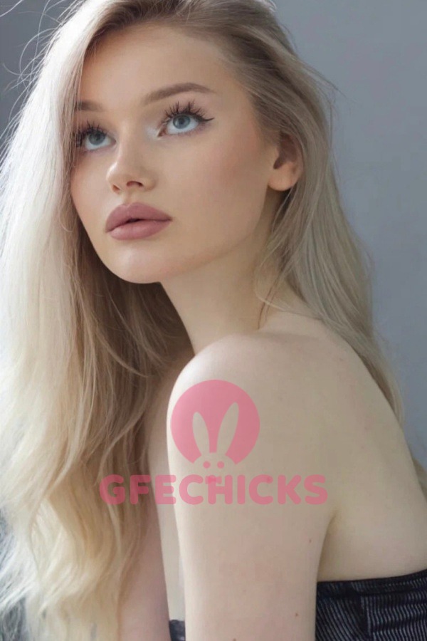 High-Class Escort in Paris, gorgeous Paris Escorts, independent escorts Paris, young paris escort, blonde escort in Paris, Luxury escort in Paris, Best escort in Paris