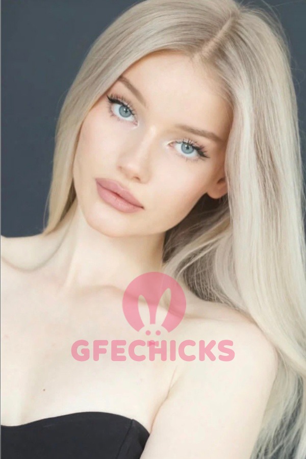 deluxe escorts paris, paris escort ladies, elite paris escort, Paris luxury escort, russian girls in paris, high class Paris escorts, premium Paris escort