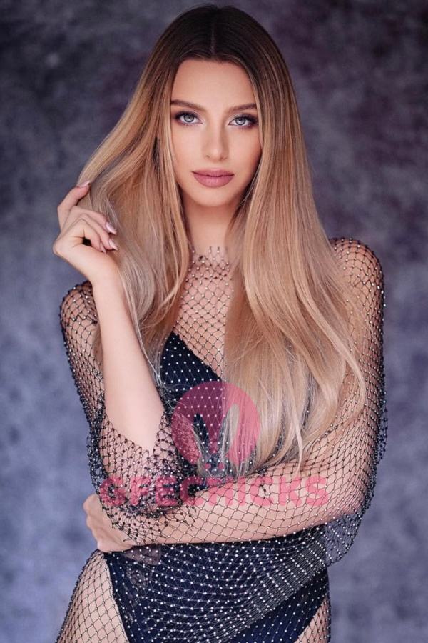 luxury escort service in Paris, escorte vip à paris, escort asiatique paris