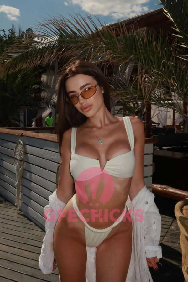 top-class escorts Paris, elite Paris escorts, elite escort Paris, Paris luxury companions