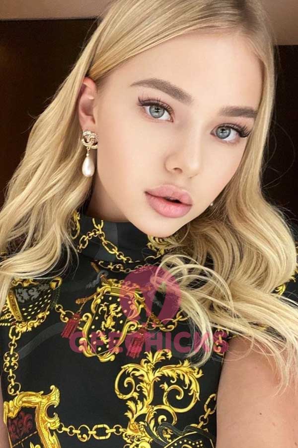 Paris premium escort, Paris high class escort, luxury Paris escort, GFE escorts Paris, russian girls in paris, high class Paris escorts, russian escort Paris