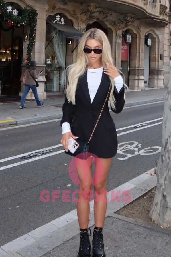 Elite companion in Paris, Want to spend the time, escort girl, blonde escorts Paris, best paris escort, top-class escorts paris, elite paris escorts, paris vip escort, couple escort paris