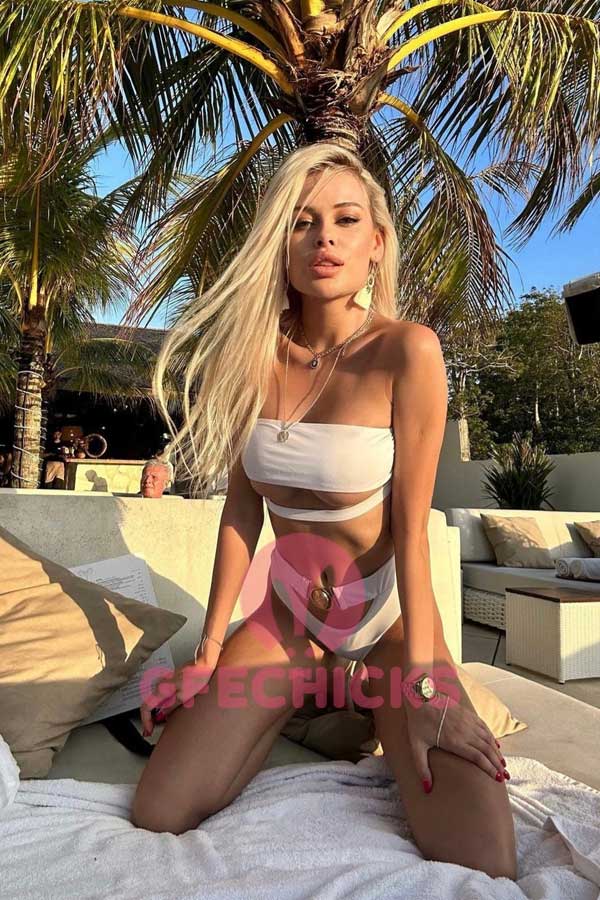 Busty escorts Paris, Models escort Paris, Paris luxury escort, GFE escorts Paris